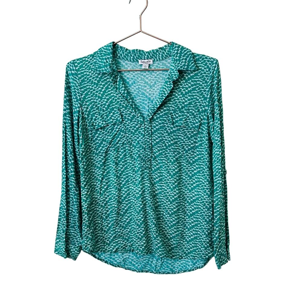 Splendid Green White Wave Print V-neck roll tab long sleeve collared blouse top